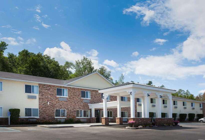 מוטל Americinn By Wyndham Petoskey