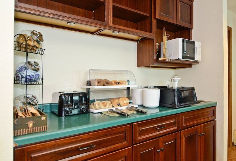 مُتل Amerivu Inn And Suites   Hayward Wi