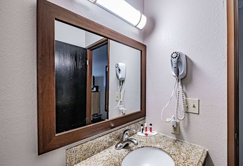 مُتل Days Inn By Wyndham Brunswick Bath Area