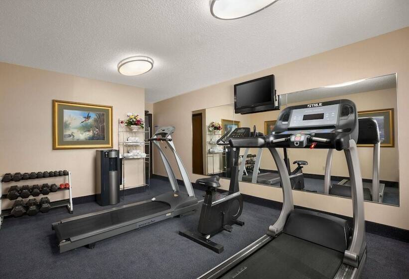 فندق على الطريق Days Inn By Wyndham Keene Nh