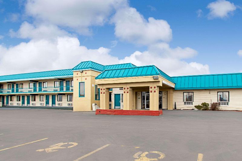 فندق على الطريق Econo Lodge