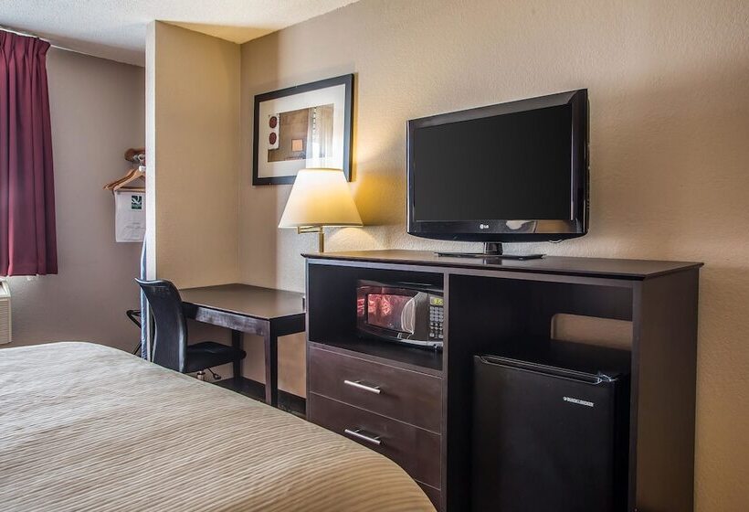 汽车旅馆  Quality Inn & Suites
