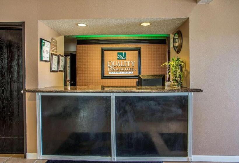 汽车旅馆  Quality Inn & Suites
