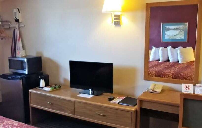 모텔 Red Carpet Inn  Windom
