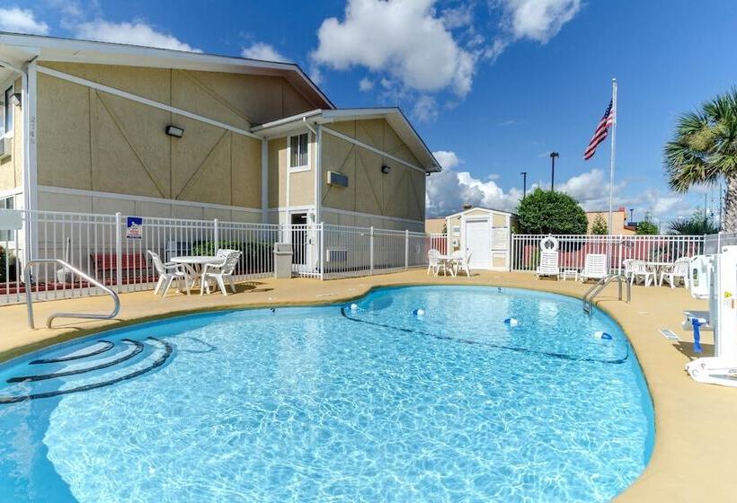 فندق على الطريق Rodeway Inn & Suites Jacksonville Near Camp Lejeune