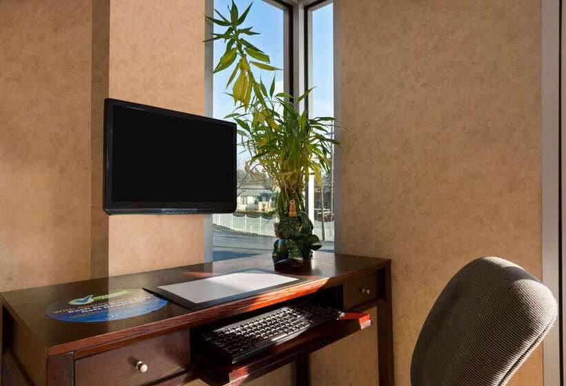 مُتل Super 8 By Wyndham Austin Downtown/capitol Area