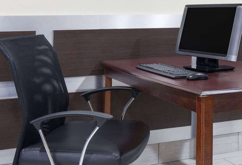 Мотель Super 8 By Wyndham Bedford Dfw Airport West