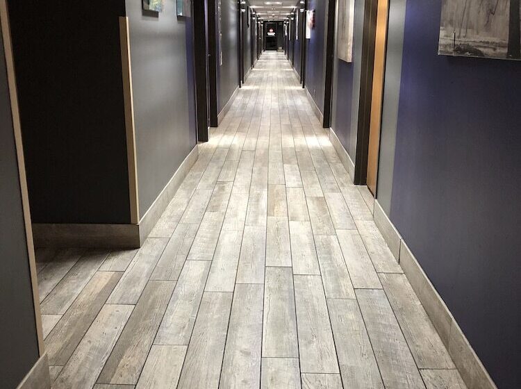 Мотель Super 8 By Wyndham Bedford Dfw Airport West