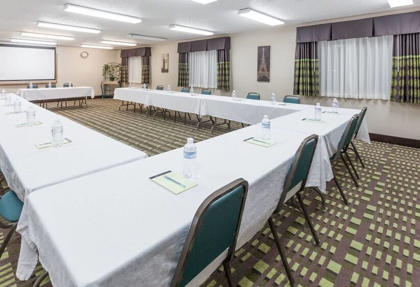 Мотель Super 8 By Wyndham Bedford Dfw Airport West