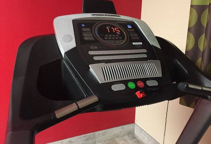 Мотель Super 8 By Wyndham Bedford Dfw Airport West