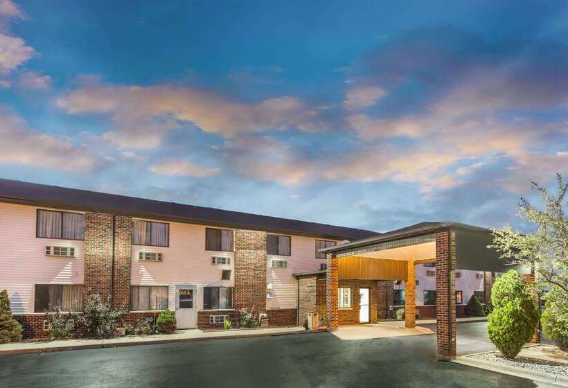 汽车旅馆  Super 8 By Wyndham Bourbonnais/kankakee Area