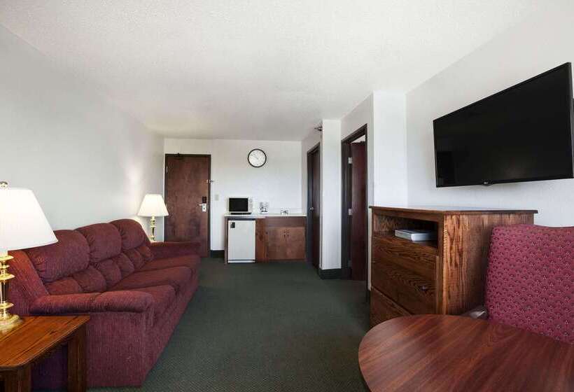 فندق على الطريق Super 8 By Wyndham Bowling Green