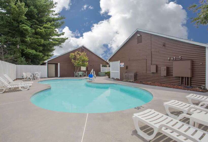 Мотель Super 8 By Wyndham Christiansburg