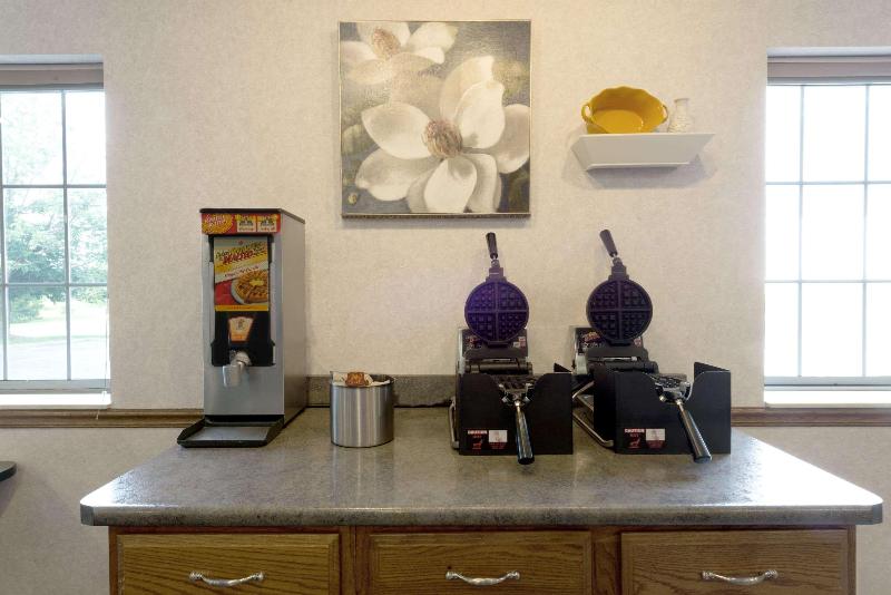 فندق على الطريق Super 8 By Wyndham Greenfield