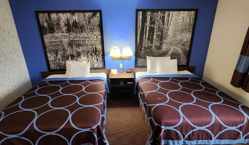 Мотель Iron Mountain Inn & Suites