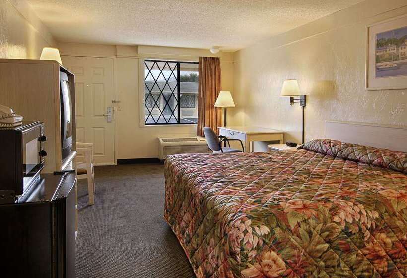 مُتل Super 8 By Wyndham Lantana West Palm Beach