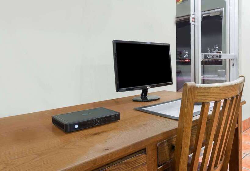 فندق على الطريق Super 8 By Wyndham Socorro