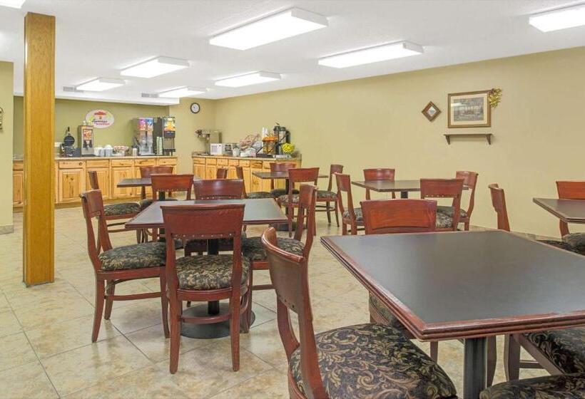 モーテル Super 8 By Wyndham St. Clair Mo