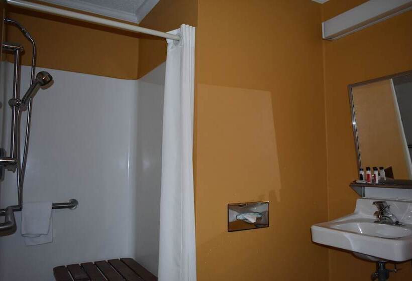 모텔 Super 8 By Wyndham Maumee Perrysburg Toledo Area