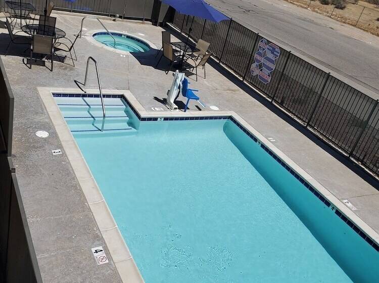 モーテル Surestay Plus Hotel By Best Western Hesperia