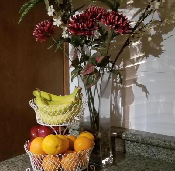 Sunburst Spa & Suites Motel