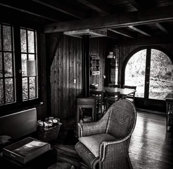 ベッドアンドブレックファースト Chambres D Hôtes Le Chêne
