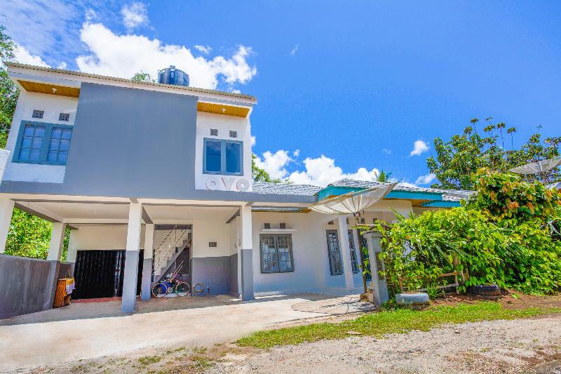 هتل Oyo 2903 Putri Residence Syariah