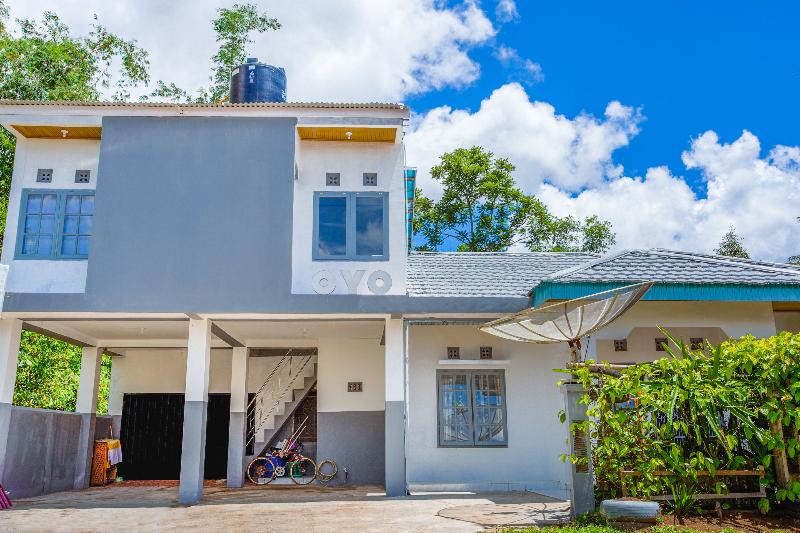 هتل Oyo 2903 Putri Residence Syariah