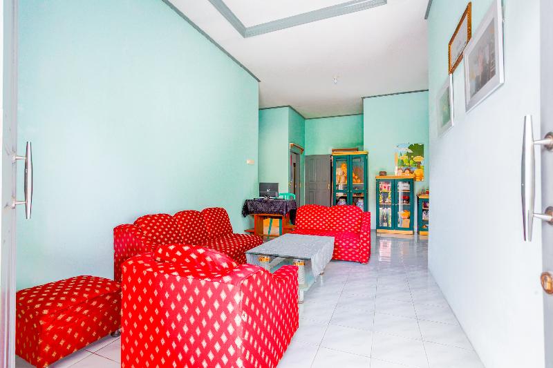 هتل Oyo 2903 Putri Residence Syariah