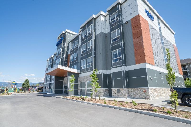 בית מלון כפרי Park Inn By Radisson, Kelowna