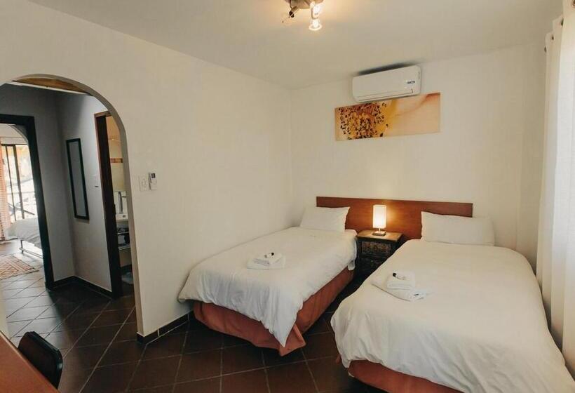 펜션 Golden Candle Guest House