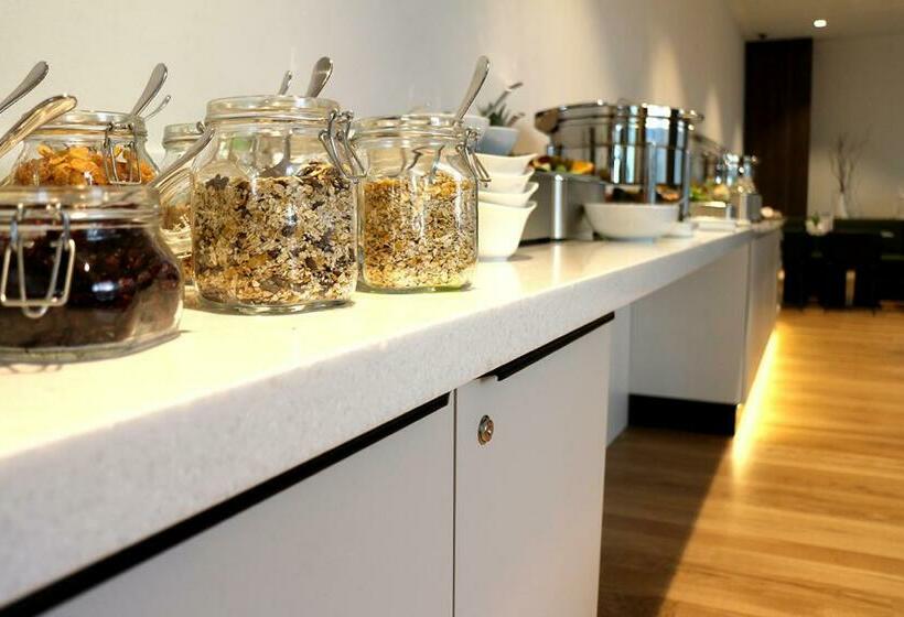 فندق Ginn City And Lounge  Ravensburg