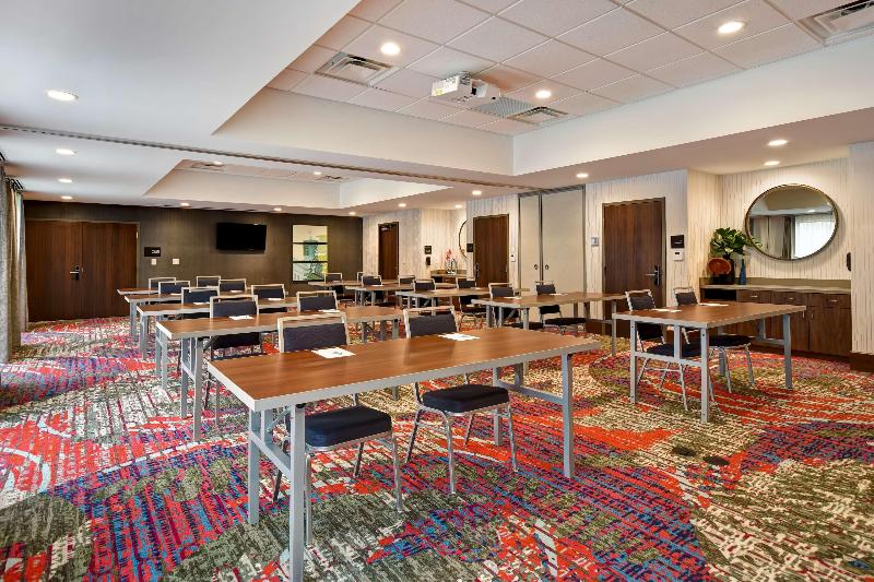 Отель Hampton Inn Pleasant View, Tn