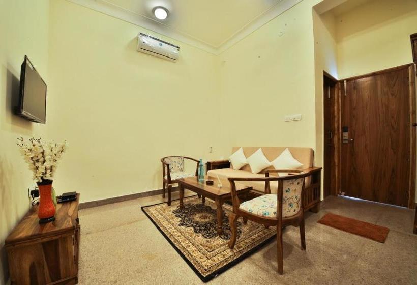 فندق Rajasi Palace