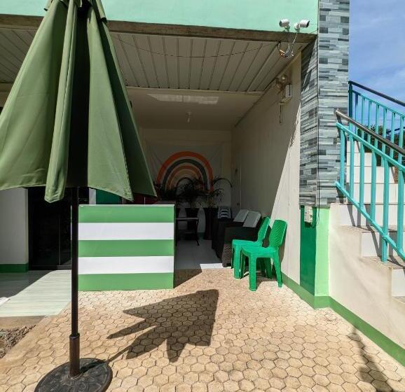 Albergue Charlina Inn Panglao