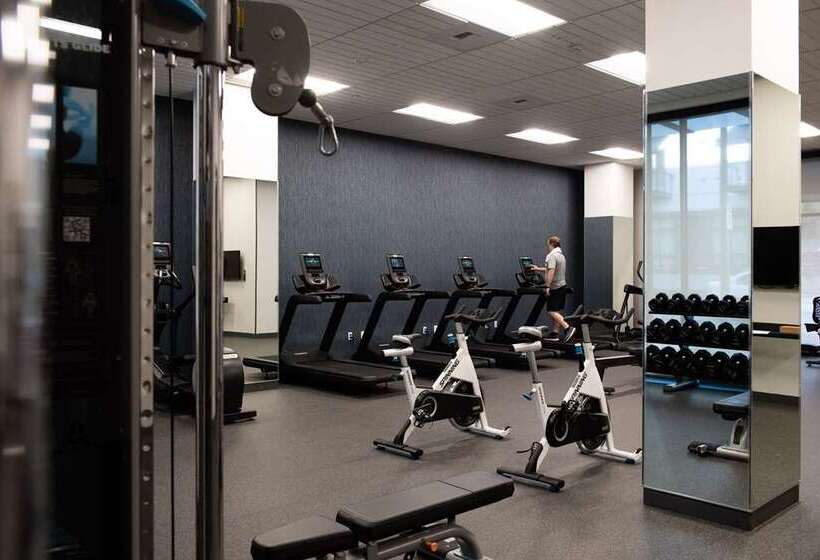 هتل Hilton Garden Inn Redmond Seattle