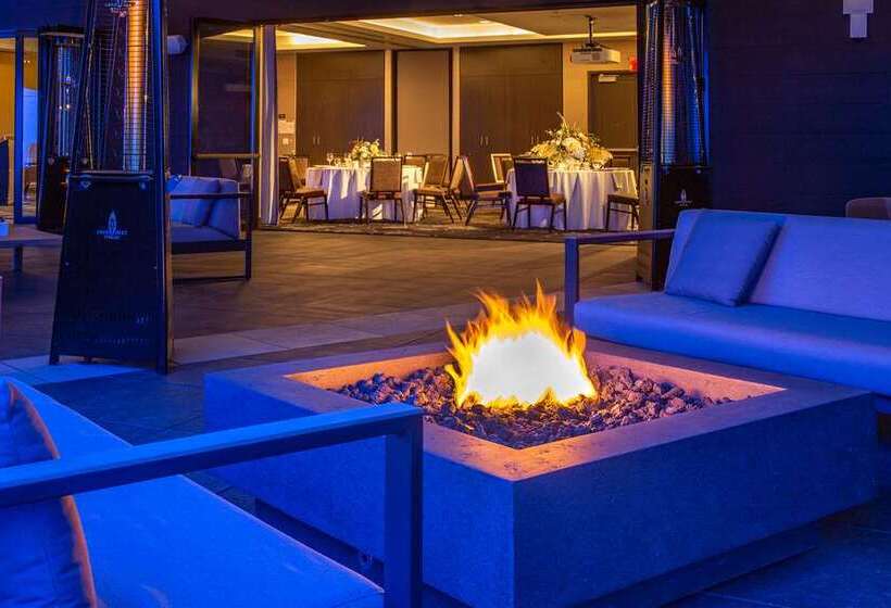 هتل Hilton Garden Inn Redmond Seattle