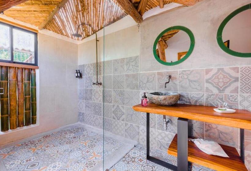 هتل Kawa Mountain Retreat