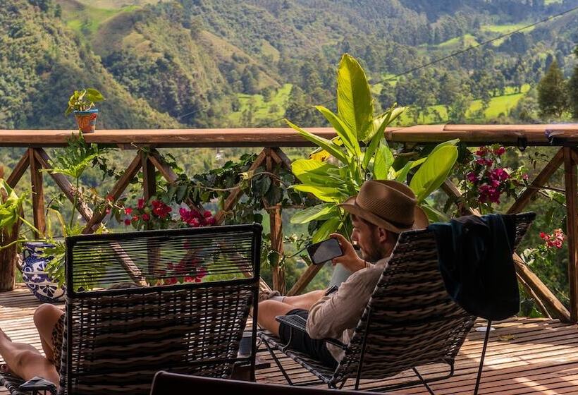 هتل Kawa Mountain Retreat