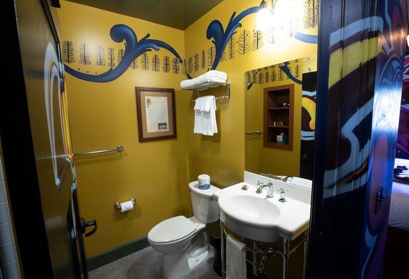 هتل Mcmenamins Elks Temple