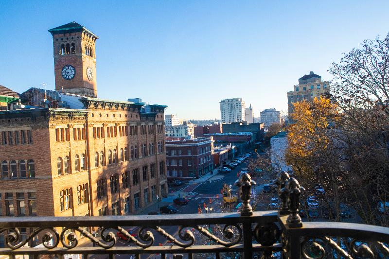 هتل Mcmenamins Elks Temple