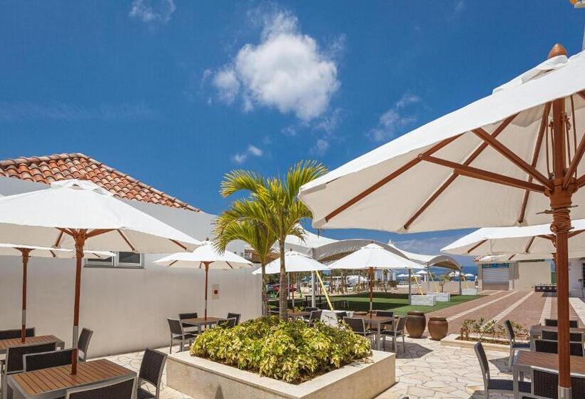 فندق Kariyushi Lch. Resort