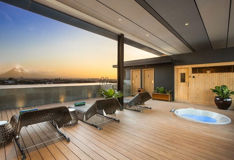 هتل Porta By Ambarrukmo