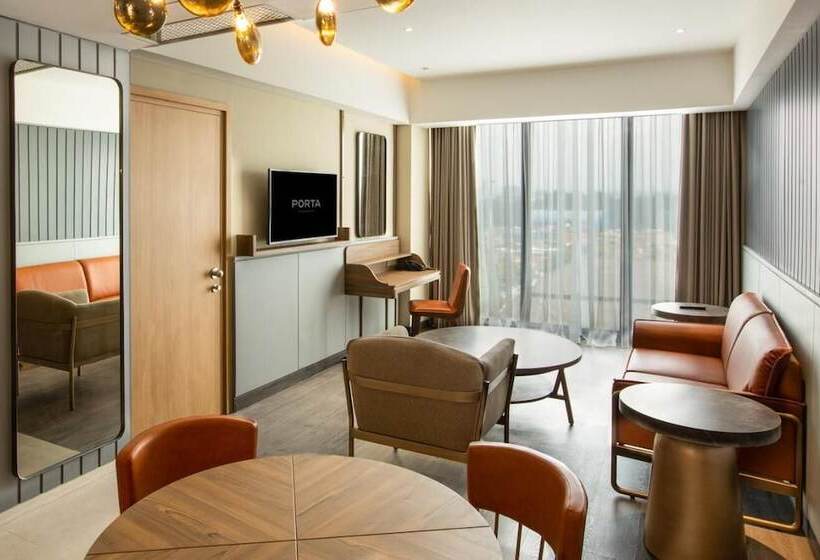 هتل Porta By Ambarrukmo