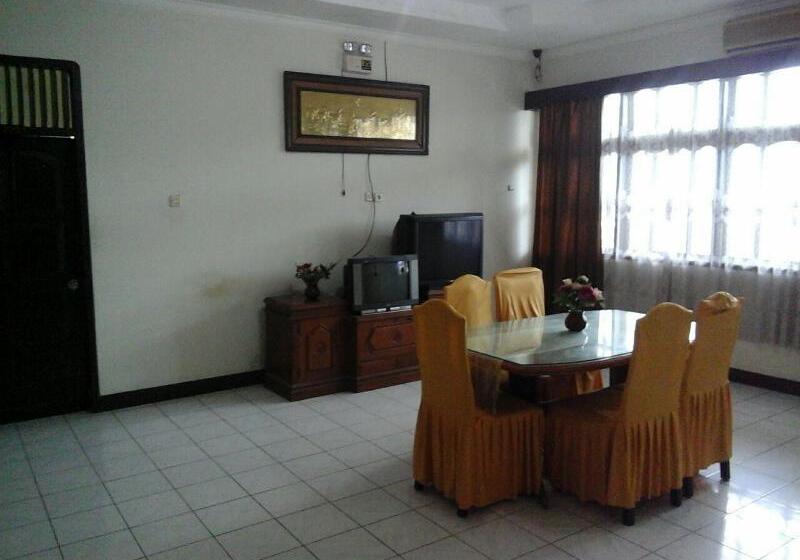 هتل Transit 1 Makassar Redpartner