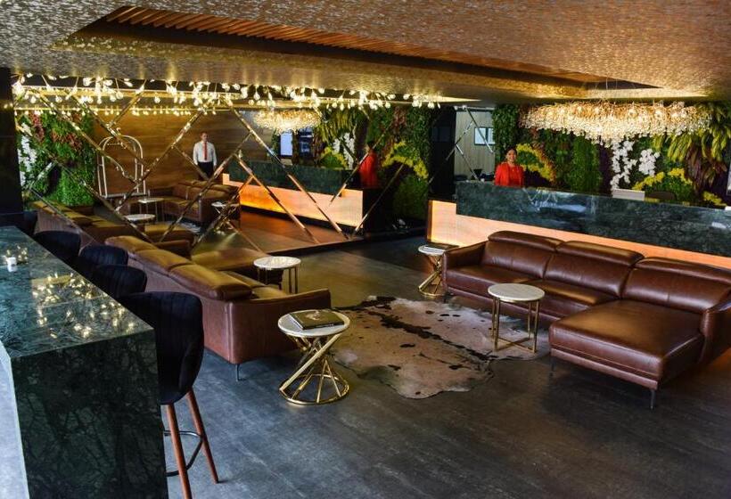 هتل Tryp By Wyndham Santa Cruz