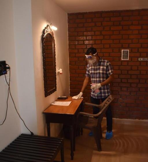 بنسيون La Petite Guest House