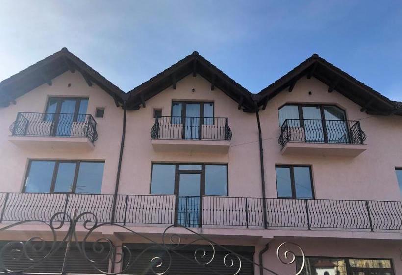 پانسیون New House