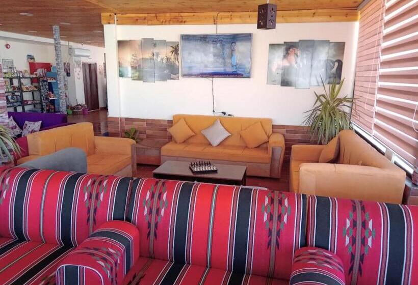 Petra Cabin Hostel