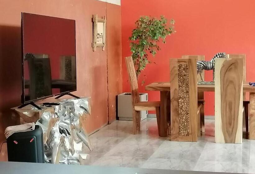 הוסטל Zig Zag Self Catering Accommodation